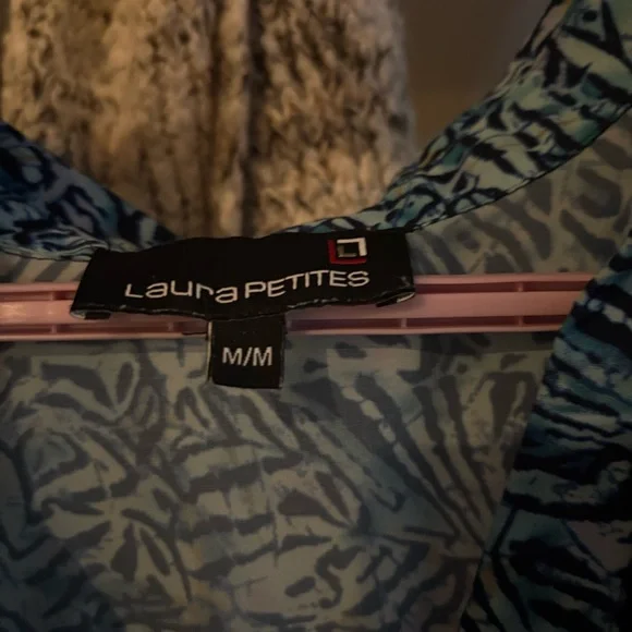 Print Sleeveless Blouse - Picture 3 of 3